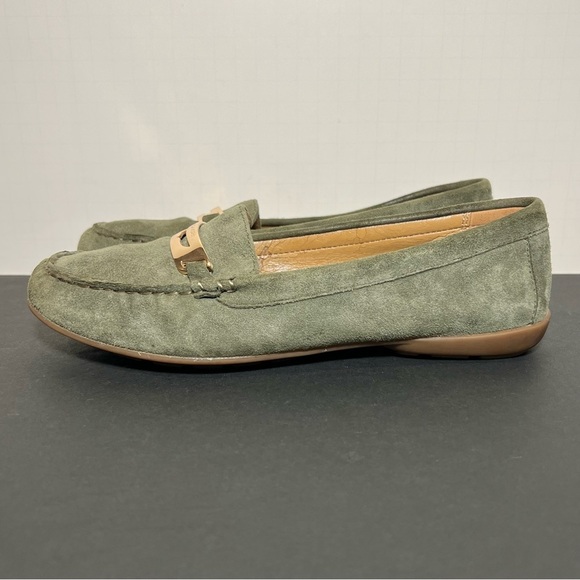 Womens COACH Olympia Green Suede Slip On Loafers / Size 6.5 Medium - Picture 3 of 10